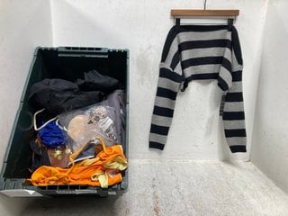 Lot 642  
            Marchington SR13 - Parcel Delivery Only 

                
QTY OF ASSORTED WOMENS CLOTHING & APPAREL TO INCLUDE NEW LOOK CROSS BODY BAG IN S...