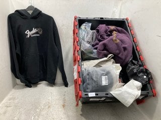 Lot 673  
            Marchington SR13 - Parcel Delivery Only 

                
QTY OF ASSORTED MENS CLOTHING IN VARIOUS SIZES TO INCLUDE ZARA REGULAR FIT SHORTS...