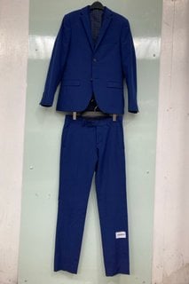 Lot 688  
            Marchington SR13 - Parcel Delivery Only 

                
BRIT JEFF BANKS MENS 3 PIECE SUIT TO INCLUDE BLAZER, WAISTCOAT & TROUSERS IN BLUE...
