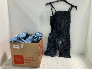 Lot 730  
            Marchington SR13 - Parcel Delivery Only 

                
QTY OF ASSORTED LADIES CLOTHING IN UK SIZE 8-10 TO INCLUDE ZRA PANTALOON TROUSERS...