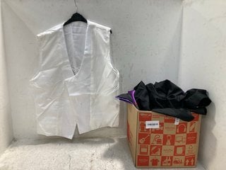 Lot 736  
            Marchington SR13 - Parcel Delivery Only 

                
QY OF ASSORTED CLOTHING IN VARIOUS SIZES TO INCLUDE MENS TROUSERS IN BLACK-UK SIZ...