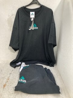 Lot 738  
            Marchington SR13 - Parcel Delivery Only 

                
ADIDAS LOGO T-SHIRT IN BLACK-UK SIZE 2XL TO INCLUDE ADIDAS CREW NECK SWEATSHIRT I...