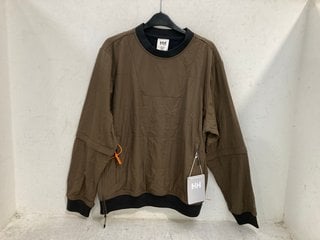Lot 740  
            Marchington SR13 - Parcel Delivery Only 

                
HELLY HANSEN ARC LIGHT PADDED SWEATER IN MOLE BROWN-UK SIZE M: LOCATION - B7