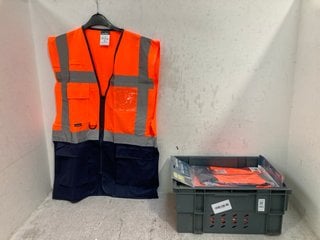 Lot 745  
            Marchington SR13 - Parcel Delivery Only 

                
QTY OF PORTWEST WARSAW EXECUTIVE WAISTCOATS IN ORANGE/NAVY-UK SIZE M: LOCATION - B7