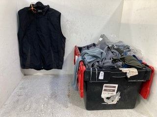 Lot 752  
            Marchington SR13 - Parcel Delivery Only 

                
QTY OF ASSORTED MENS/LADIES CLOTHING IN VARIOUS SIZES TO INCLUDE XLIM MENS GILET ...