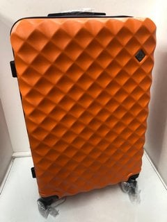 Lot 769  
            Marchington SR13 - Parcel Delivery Only 

                
PRESTON MORGAN 4 WHEELED - HARD SHELL LARGE SUITCASE IN ORANGE: LOCATION - B9