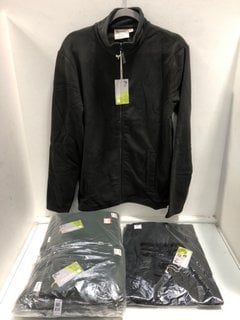 Lot 831  
            Marchington SR13 - Parcel Delivery Only 
                
QTY OF ASSORTED MOUNTAIN WAREHOUSE CHILDRENS CLOTHING IN VARIOUS AGES TO INCLUDE ...