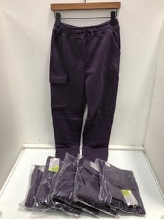 Lot 832  
            Marchington SR13 - Parcel Delivery Only 
                
6 X MOUNTAIN WAREHOUSE CHILDRENS AVERY BRUSH BACK SWEAT JOGGERS IN BERRY-AGE 11-1...
