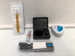 Lot 863  
            Marchington SR13 - Parcel Delivery Only 
                
5 X ASSORTED ITEMS TO INCLUDE MALYUGIN RING: LOCATION - B13