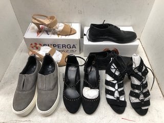 Lot 876  
            Marchington SR13 - Parcel Delivery Only 
                
QTY OF ASSORTED PAIRS OF SHOES IN VARIOUS SIZES TO INCLUDE FAITH MARY JANE KITTEN...