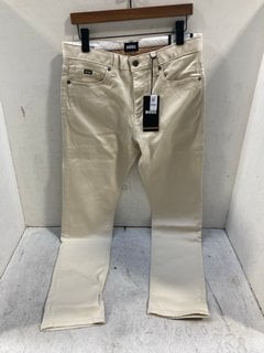 Lot 930  
            Marchington SR13 - Parcel Delivery Only 
                
BOSS H-DELWARE MENS JEANS IN CREAM-UK SIZE W30"/L32"-ORIGINAL RRP £199.00: LOCATI...