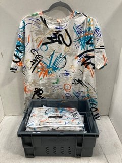 Lot 934  
            Marchington SR13 - Parcel Delivery Only 
                
QTY OF ROMANO MENS T-SHIRTS IN VARIOUS SIZES TO INCLUDE M: LOCATION - B16