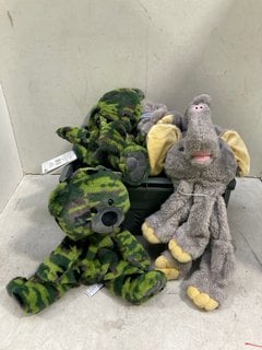 Lot 953  
            Marchington SR13 - Parcel Delivery Only 
                
QTY OF THE BEAR FACTORY PLUSH TOYS: LOCATION - B17