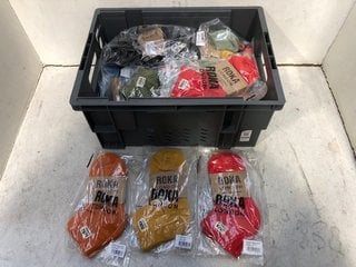 Lot 967  
            Marchington SR13 - Parcel Delivery Only 
                
QTY OF ROKA LONDON WEMBLEY ORGANIC COTTON SOCKS IN VARIOUS COLOURS TO INCLUDE RED...