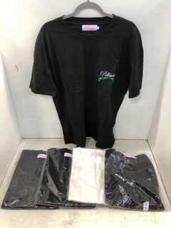 Lot 999  
            Marchington SR13 - Parcel Delivery Only 
                
5 X ASSORTED MENS PELLADOR CLOTHING IN UK SIZES L/XL TO INCLUDE RIBBED VEST IN BL...