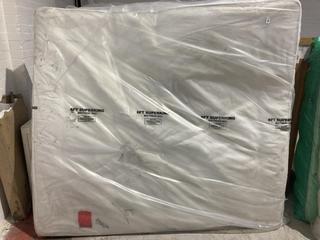 Lot 553  
            Birmingham SR103  - Collection or Optional Delivery Available 

                
6 FT SUPERKING MATTRESS