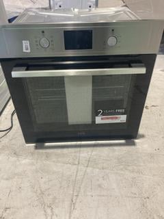 Lot 559  
            Birmingham SR103  - Collection or Optional Delivery Available 

                
AEG STEAMBAKE BUILT-IN SINGLE OVEN ORIGINAL RRP £279.00