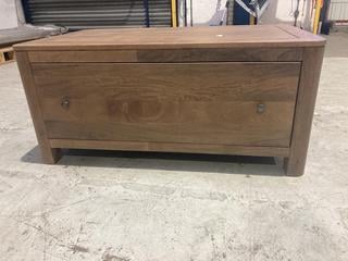 Lot 565  
            Birmingham SR103  - Collection or Optional Delivery Available 

                
OAK FURNITURELAND WARDROBE BASE
