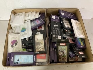 Lot 285  
            Nottingham SR1 - Delivery Only 

                
2 BOXES OF VARIOUS PHONE CASES INC. STAR WARS PHONE CASE