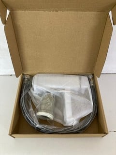 Lot 357  
            Nottingham SR1 - Delivery Only 
                
CHROME BATHROOM TAP