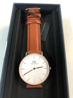 Lot 36  
            Nottingham SR1 - Delivery Only 

                
DANIEL WELLINGTON MEN'S ROSE GOLD CASE , BROWN LEATHER STRAP WATCH