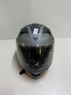 Lot 411  
            Nottingham SR1 - Delivery Only 
                
FRANK THOMAS FT39SV MOTOR CYCLE HELMET