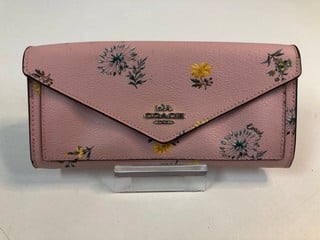 Lot 45  
            Nottingham SR1 - Delivery Only 

                
COACH FLORAL ENVELOPE BAG