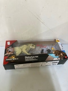 Lot 468  
            Nottingham SR1 - Delivery Only 

                
JURASSIC WORLD DISTORTUS REX