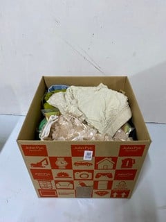 Lot 558  
            Nottingham SR1 - Delivery Only 

                
BOX OF VARIOUS DESIGNER CLOTHING - MULTIPLE SIZES & MULTIPLE COLOURS