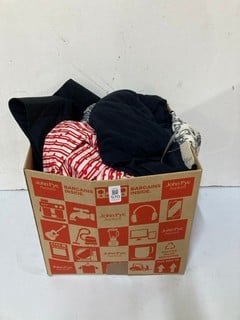 Lot 570  
            Nottingham SR1 - Delivery Only 

                
BOX OF VARIOUS DESIGNER CLOTHING - MULTIPLE SIZES & MULTIPLE COLOURS