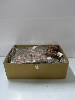 Lot 604  
            Nottingham SR1 - Delivery Only 

                
BOX OF VARIOUS DESIGNER CLOTHING - MULTIPLE SIZES & MULTIPLE COLOURS