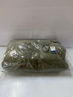 Lot 613  
            Nottingham SR1 - Delivery Only 

                
SUPERDRY RIPSTOP LONGLINE PUFFER JACKET - GREEN - SIZE - UK 16