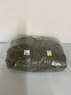 Lot 653  
            Nottingham SR1 - Delivery Only 

                
SUPERDRY RIPSTOP LONGLINE PUFFER JACKET - GREEN - SIZE - UK 12