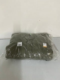 Lot 656  
            Nottingham SR1 - Delivery Only 

                
SUPERDRY RIPSTOP LONGLINE PUFFER JACKET - GREEN - SIZE - UK 10