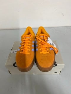 Lot 668  
            Nottingham SR1 - Delivery Only 

                
ADIDAS VL COURT BOLD TRAINERS - ORANGE, PURPLE & BLUE - SIZE - UK 3.5