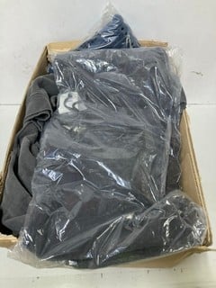 Lot 693  
            Nottingham SR1 - Delivery Only 

                
BOX OF VARIOUS DESIGNER CLOTHING - MULTIPLE SIZES & MULTIPLE COLOURS