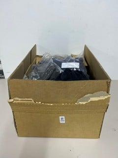 Lot 699  
            Nottingham SR1 - Delivery Only 

                
BOX OF VARIOUS DESIGNER CLOTHING - MULTIPLE SIZES & MULTIPLE COLOURS