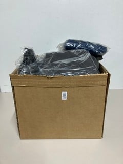 Lot 700  
            Nottingham SR1 - Delivery Only 

                
BOX OF VARIOUS DESIGNER CLOTHING - MULTIPLE SIZES & MULTIPLE COLOURS