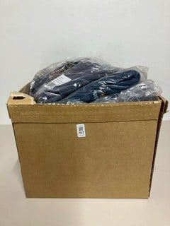 Lot 707  
            Nottingham SR1 - Delivery Only 

                
BOX OF VARIOUS DESIGNER CLOTHING - MULTIPLE SIZES & MULTIPLE COLOURS