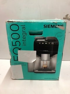 Lot 253  
            Nottingham SR2 - Delivery Only 

                
SIEMENS EQ50 INTEGRATED COFFEE MACHINE