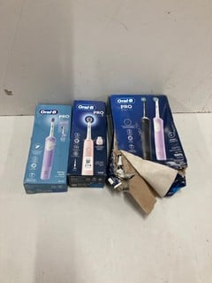 Lot 274  
            Nottingham SR2 - Delivery Only 

                
3 X TOOTHBRUSHES INC PRO SERIES 3