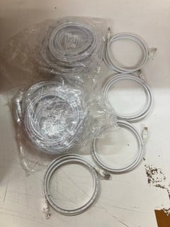 Lot 322  
            Nottingham SR2 - Delivery Only 

                
BOX OF ETHERNET CABLE