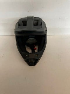 Lot 393  
            Nottingham SR2 - Delivery Only 

                
MIPS HELMET