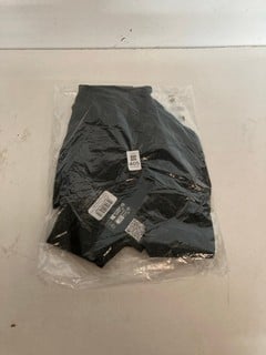 Lot 405  
            Nottingham SR2 - Delivery Only 

                
ENDURA CYCLING SHORTS UK SIZE: M