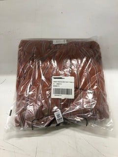 Lot 564  
            Nottingham SR2 - Delivery Only 

                
EMBER PRINTED MIDI S UK SIZE: L ORIGINAL RRP: £118.00