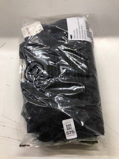 Lot 575  
            Nottingham SR2 - Delivery Only 

                
2 X DEMI DENIM SKORT UK SIZE: 29 ORIGINAL RRP: £78.00 EACH
