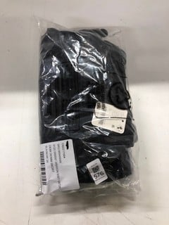 Lot 576  
            Nottingham SR2 - Delivery Only 

                
2 X DEMI DENIM SKORT UK SIZE: 28 ORIGINAL RRP: £78.00 EACH