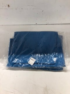 Lot 582  
            Nottingham SR2 - Delivery Only 

                
2 X CLARA MAXI SKIRT UK SIZE: S ORIGINAL RRP:£88.00 EACH