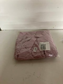 Lot 606  
            Nottingham SR2 - Delivery Only 

                
EMILIA FULL SKIRT UK SIZE : XS ORIGINAL RRP : £88.00