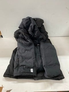 Lot 659  
            Nottingham SR2 - Delivery Only 

                
2X TRESPASS COATS KIDS AGE 11/12 & MENS SIZE L